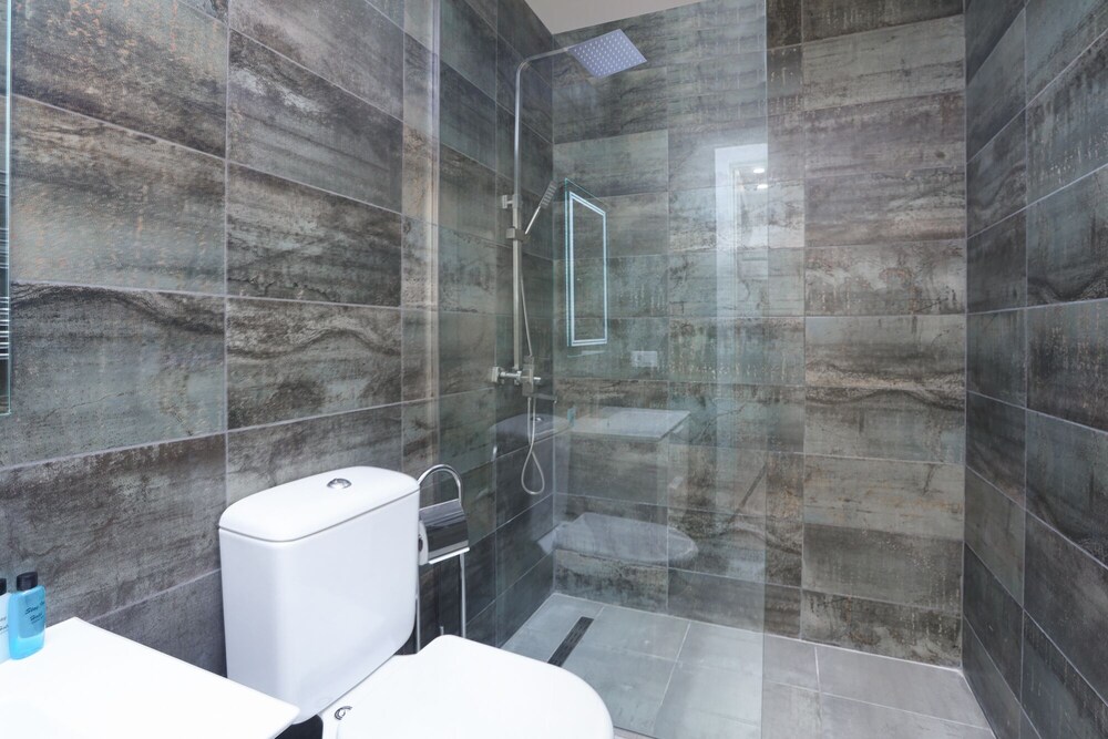 Stay Inn on Buzand Str. 97