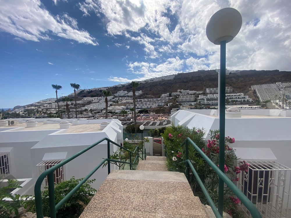 Comfortable Duplex Apartment Near the Beach
