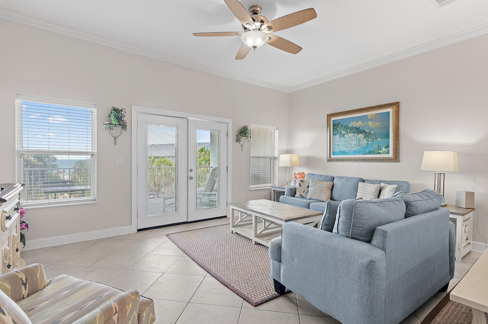 Pavilion Palms 205b
