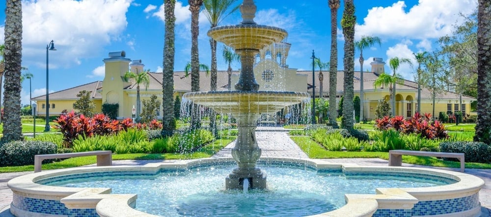 New 2 bed Townhome Serenity at Your Vista Cay Near all Theme Parks and Convention Center