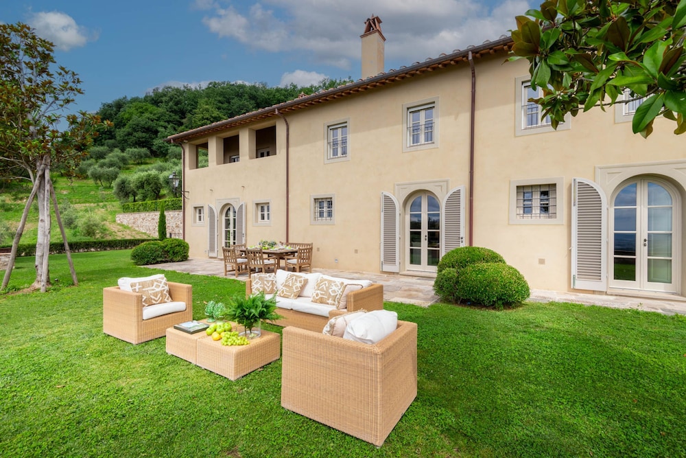 Villa Sunset in Lucca