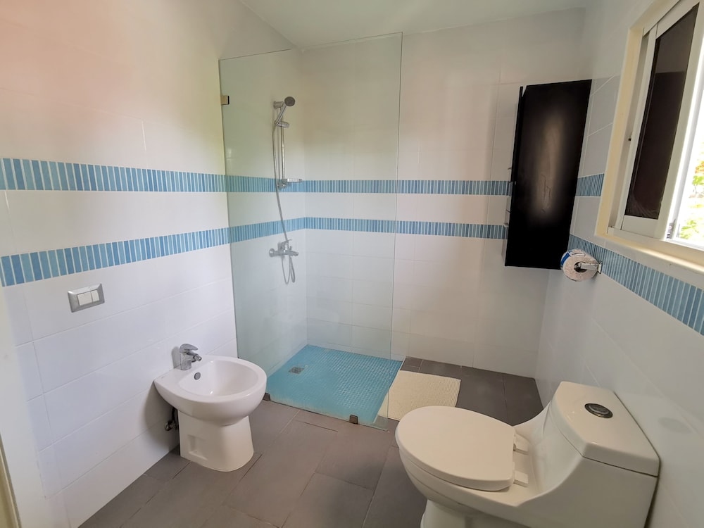 Los Corales Tropical Beach Resort & SPA