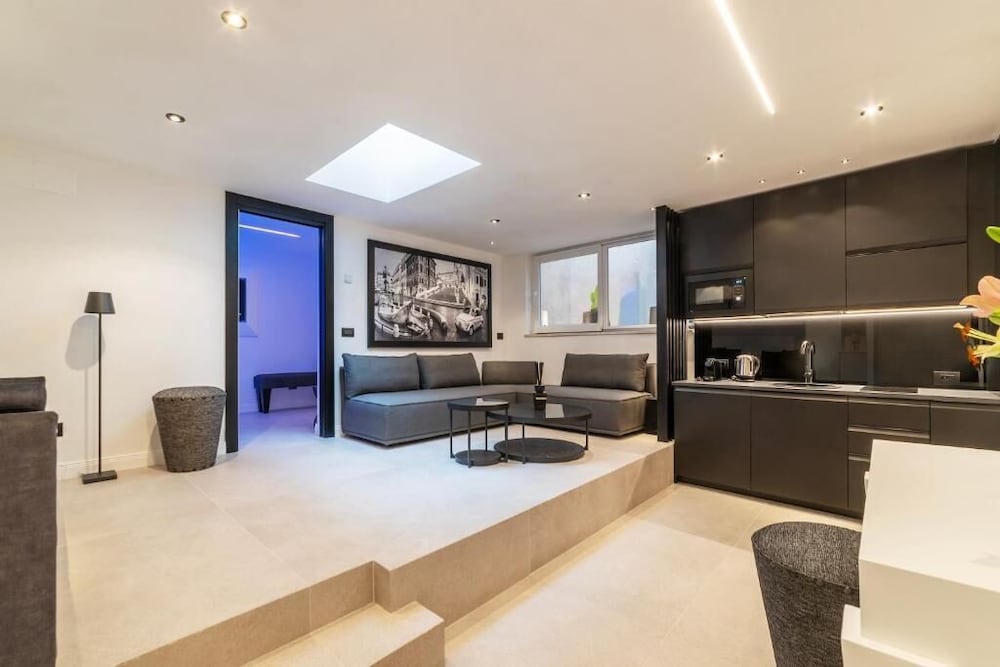 JOIVY Elegant Suites Near Villa Borghese