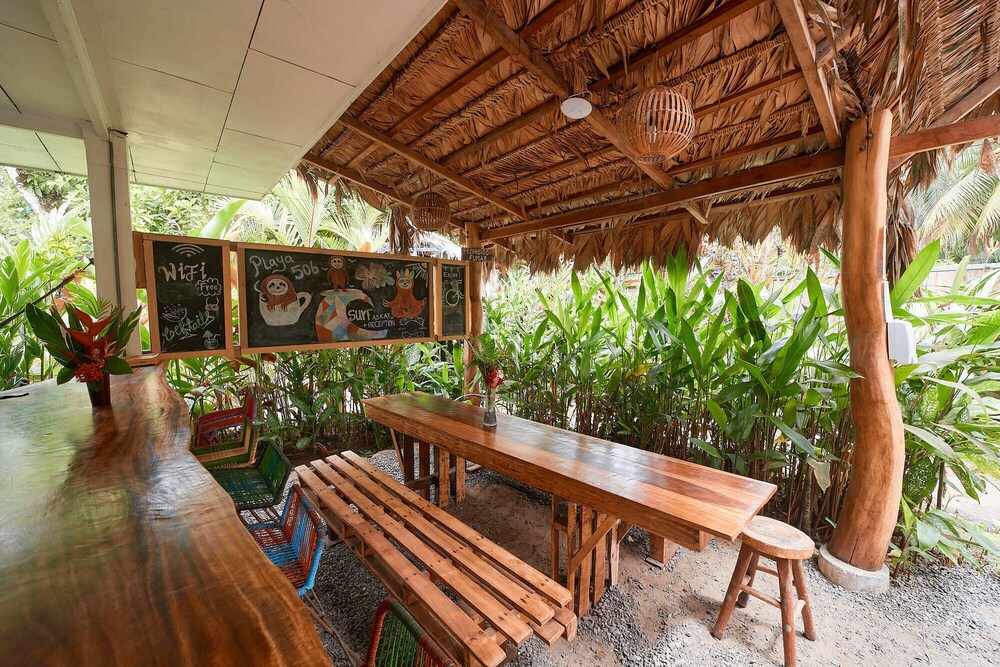 Playa 506 Beachfront Hostel
