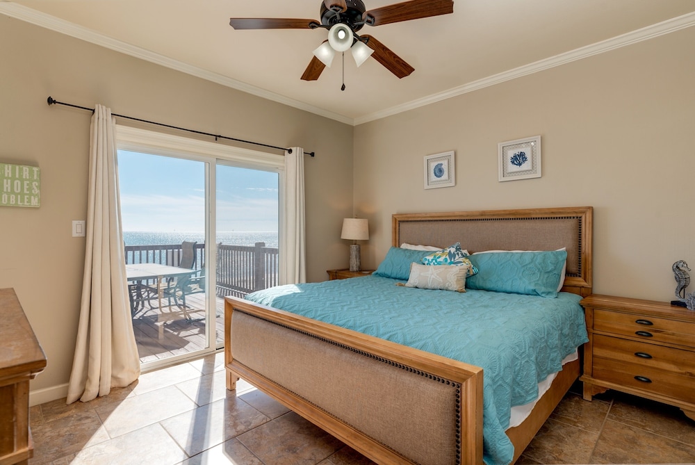 Sonny Side - Enjoy The Private And Personal Lot Space For More Family Beach Time. Unobstructed Views Of Water And Sky! 4 Bedroom Home by RedAwning