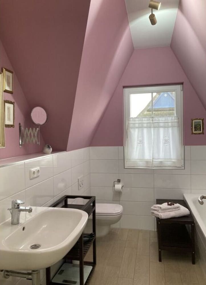 Lady and the Tramp Comfortable Vacation Home