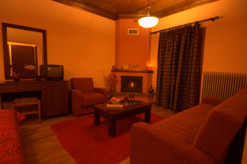 Kroupi Hotel