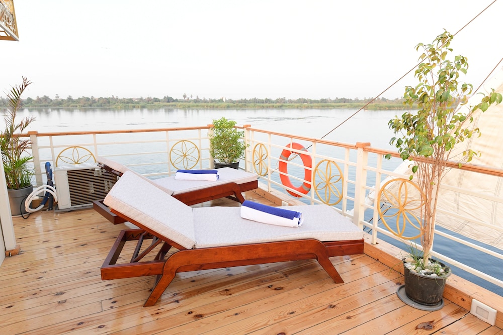 Azhar Dahabiya Luxury Suites