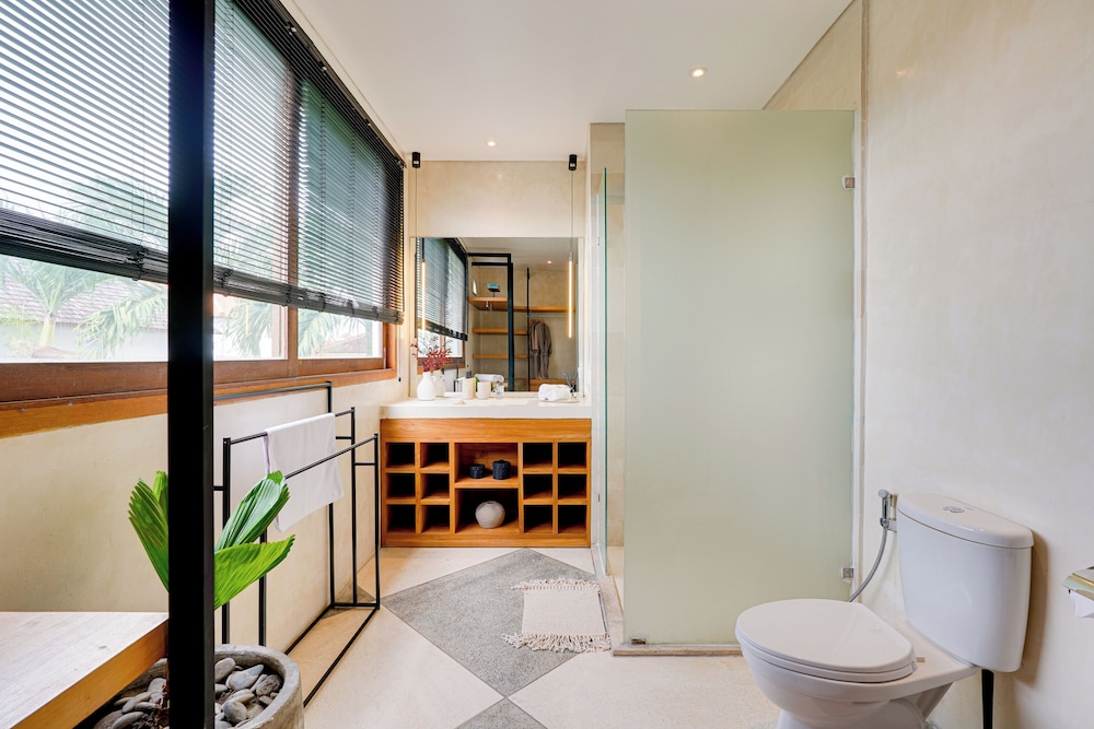 Stylish Canggu Apartment near Berawa Beach