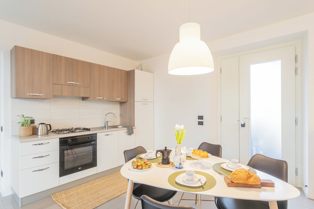 Ponente Balcony & Garden by Rent all Como