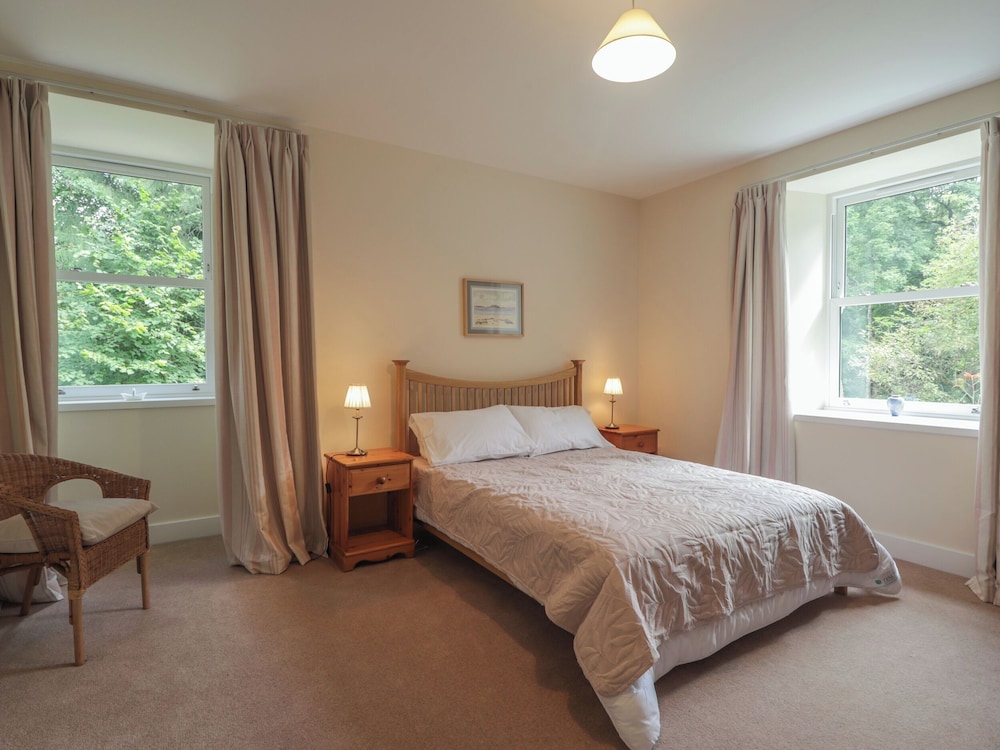 Gunroom Cottage