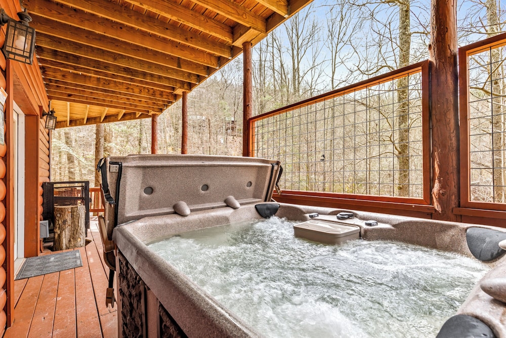 Hickory Hollow Hideaway