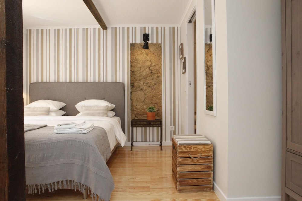 Flores Guest House