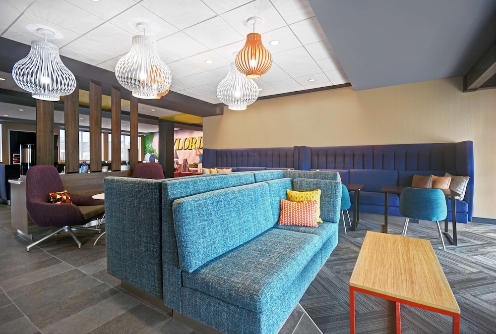 Gaylord Vacations - Tru By Hilton Gaylord, MI - Property Image 4