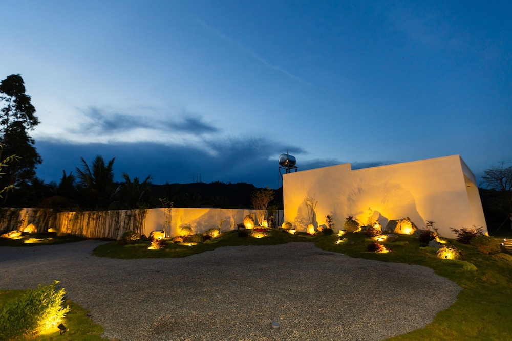 TKH Resort