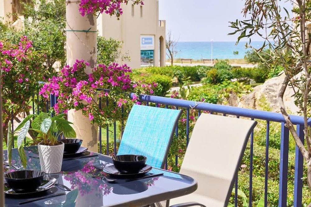 Villa Elias 3BR with Jacuzzi & Pool