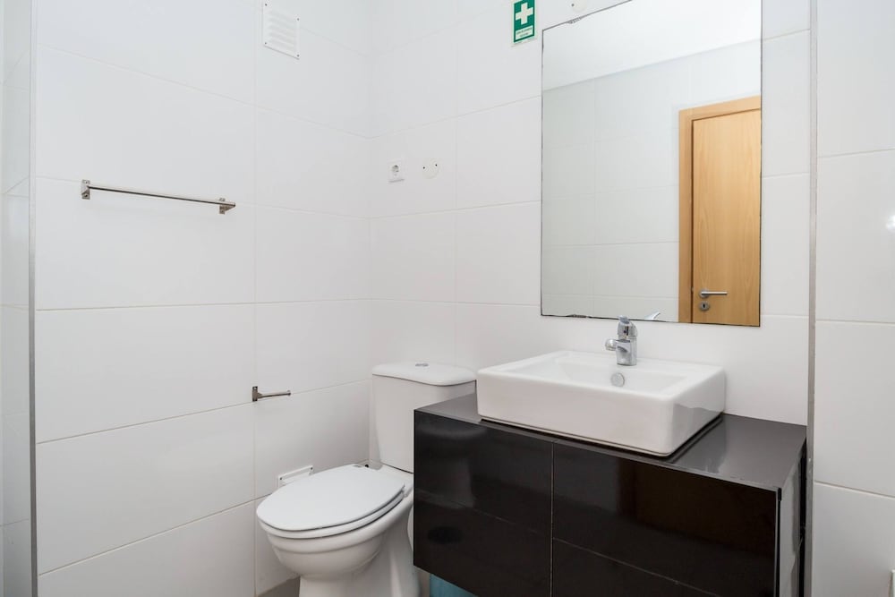 05 in Portim o With 1 Bedrooms and 1 Bathrooms