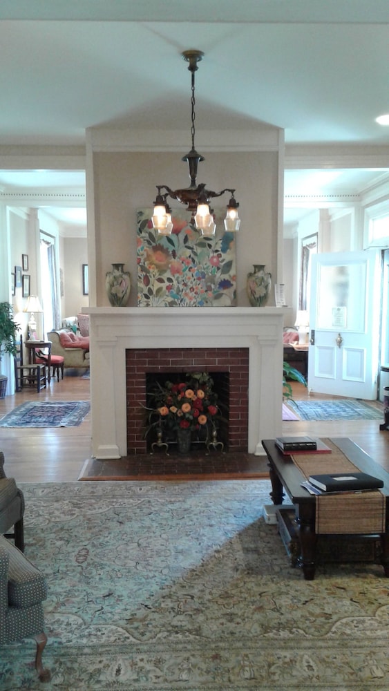 The Boxley Place Inn