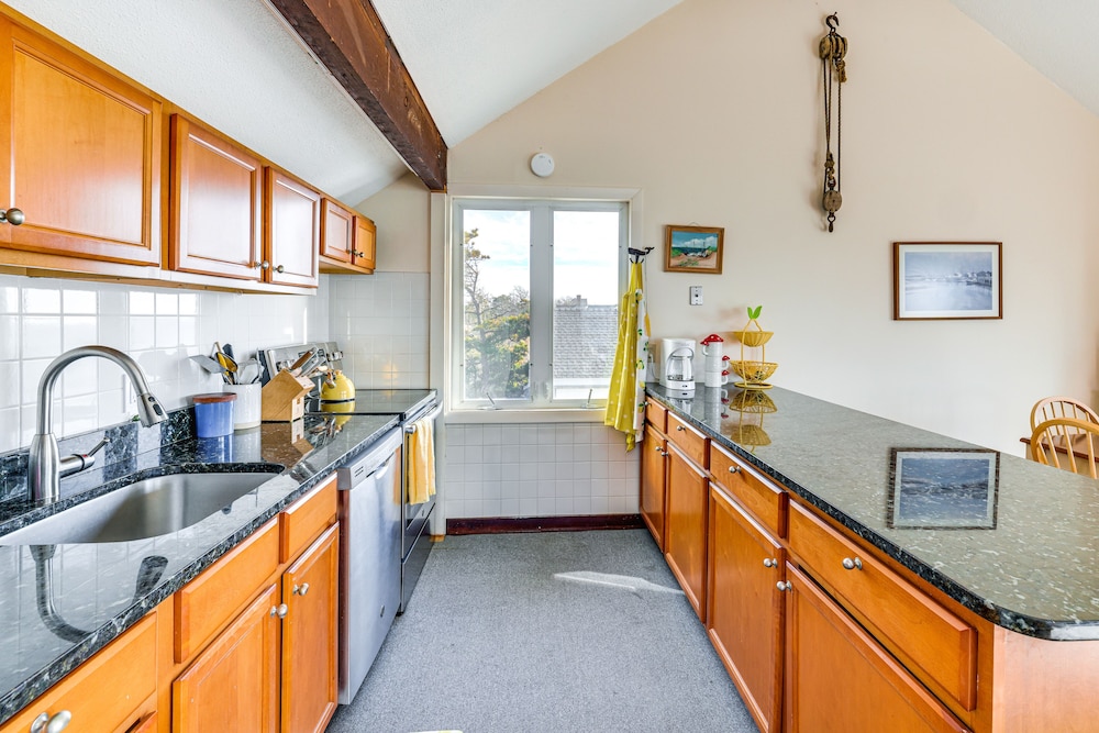 Eastham Beach House w/ Bay Views & Beach Access!