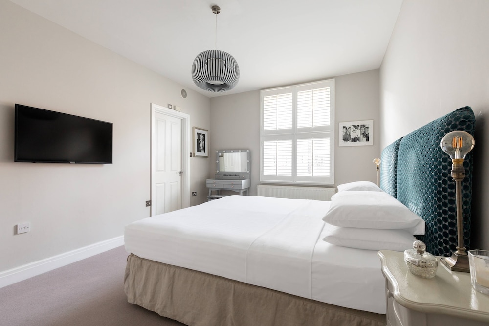 Oakley Street VII by Onefinestay