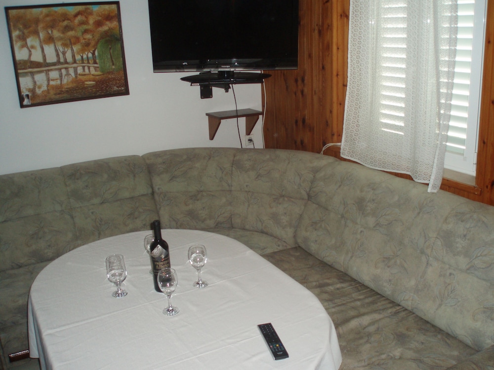 Photo 32