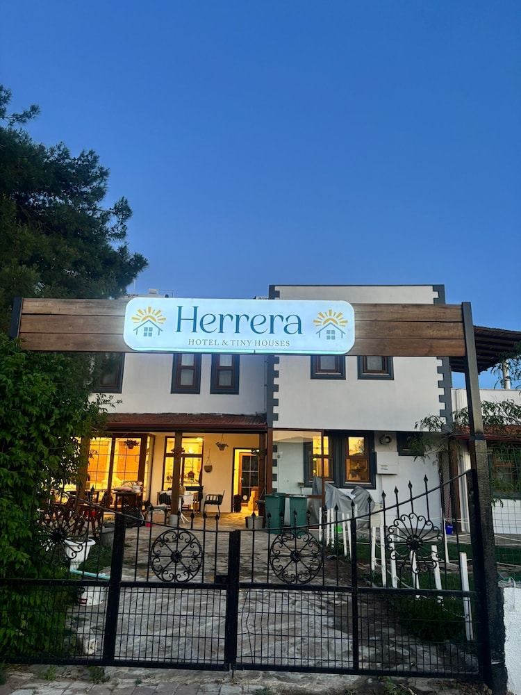 Herrera Otel & Tiny Houses