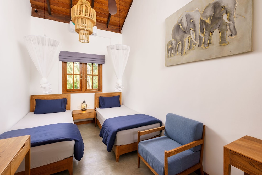 Kandakuliya Sunrise Beach Villas