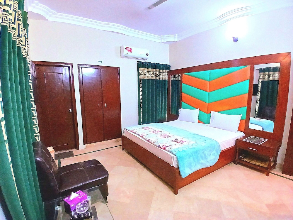 Subhan Palace Near Millennium Mall