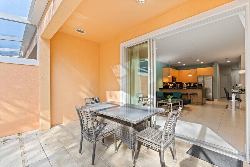Amazing Family House w pvt Pool - 1605
