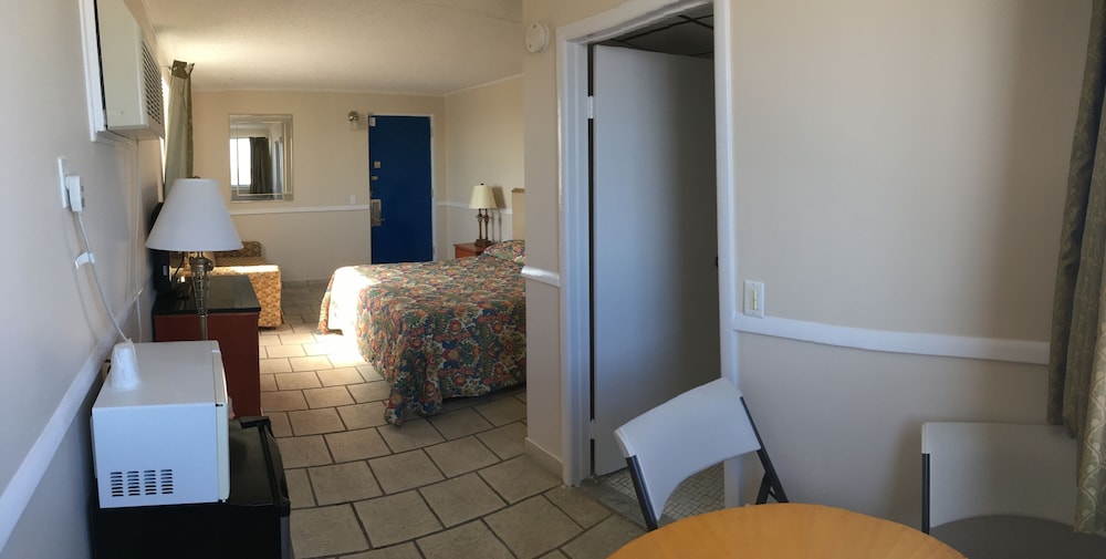 Four Winds Motel