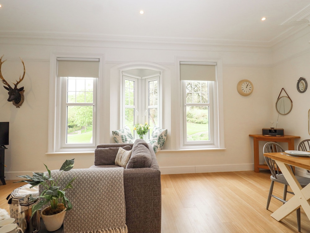 Enbrook View