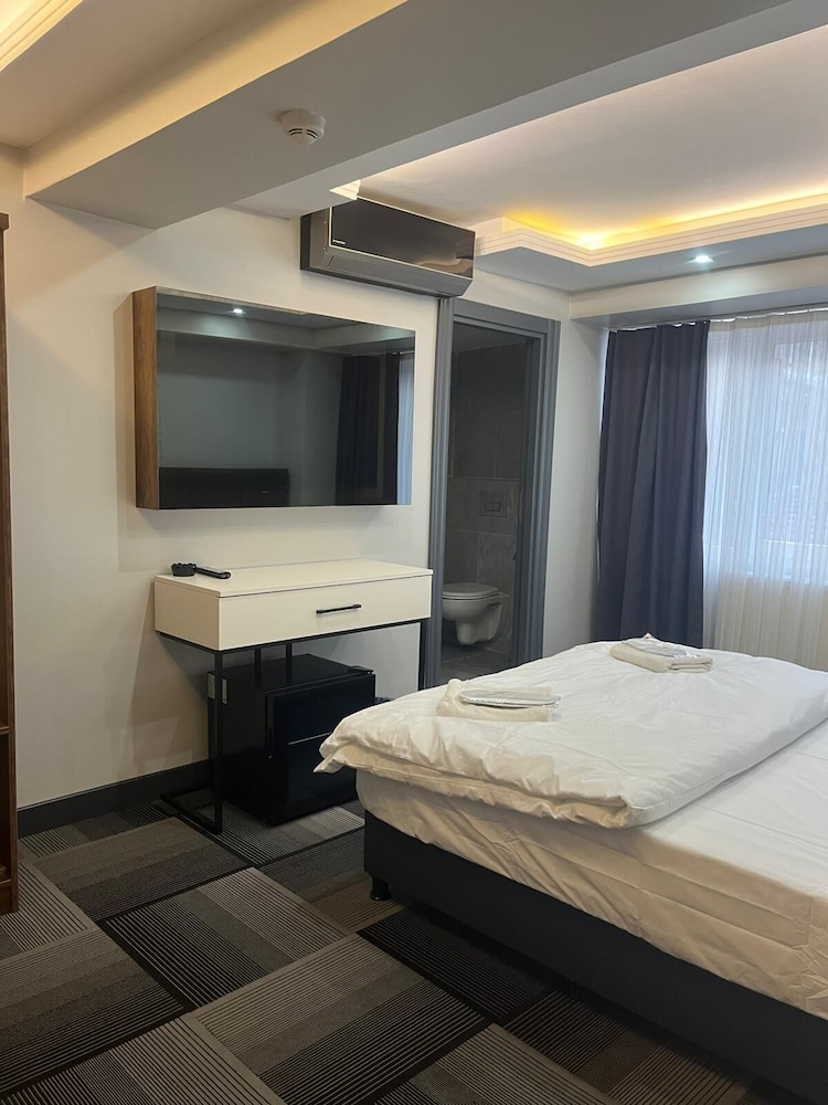 LİZBONİA OTEL