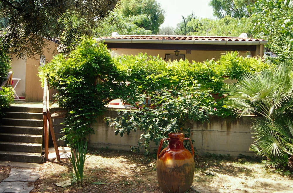 IHR Europe Garden Village