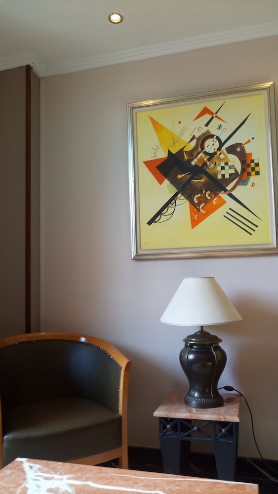 Nicosia Vacations - Castelli Hotel - Property Image 4