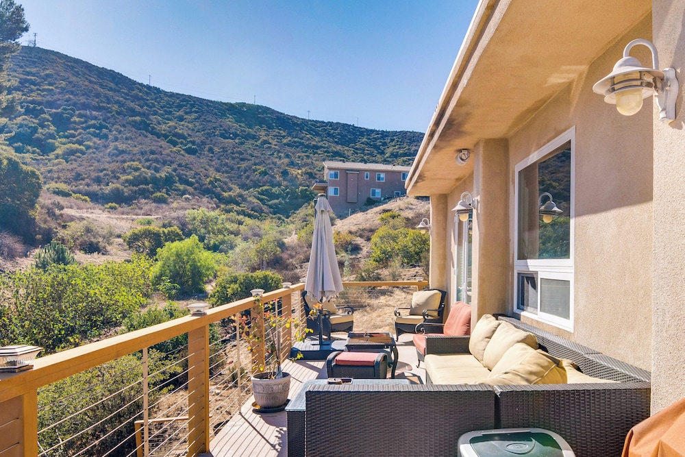 Home Close to Trails & Shopping in Thousand Oaks!