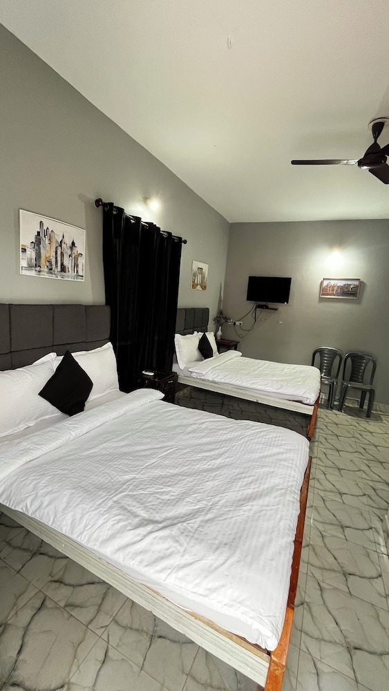 Casa Almeida Guest House