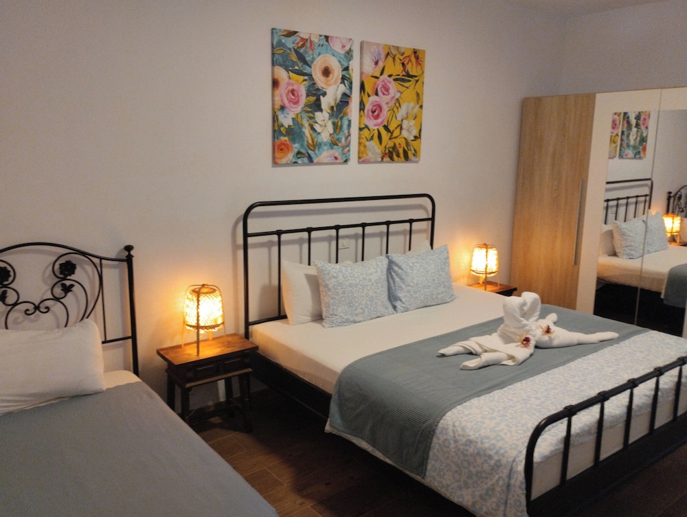 La Casita Fataga Sleeps 4 With Garden