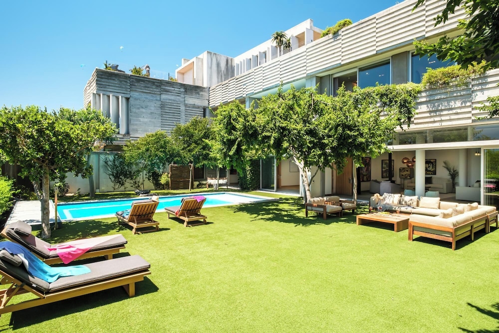 Opulent Spacious Fresnaye Sea View Leonotis Villa