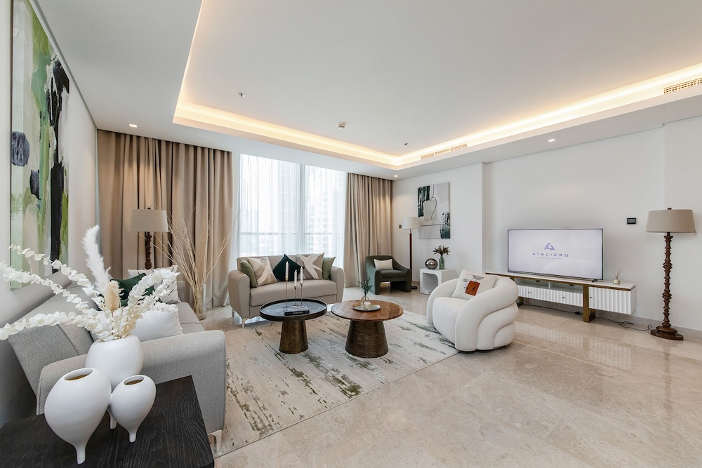 Luxe 3BR with Burj Khalifa view