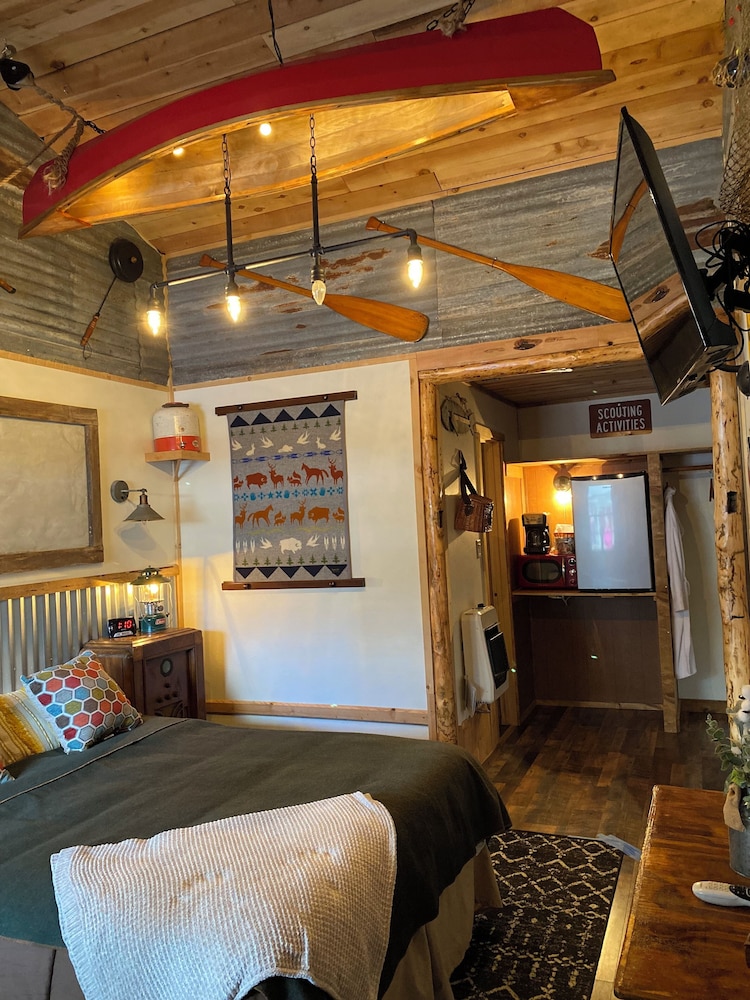 Dusty Boots Motel