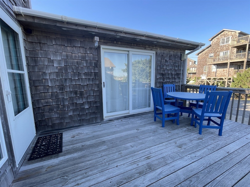 Chasing Sunsets 4 Bedroom Cottage