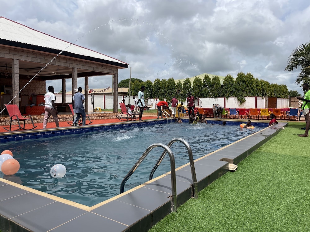 Clinton Lodge