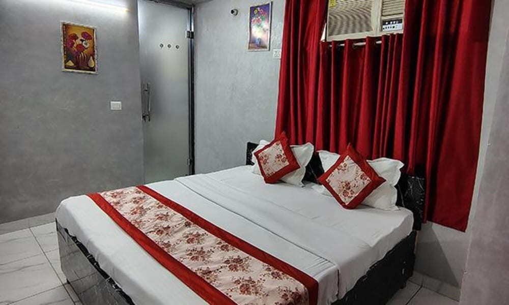 Fabhotel Buland Plaza