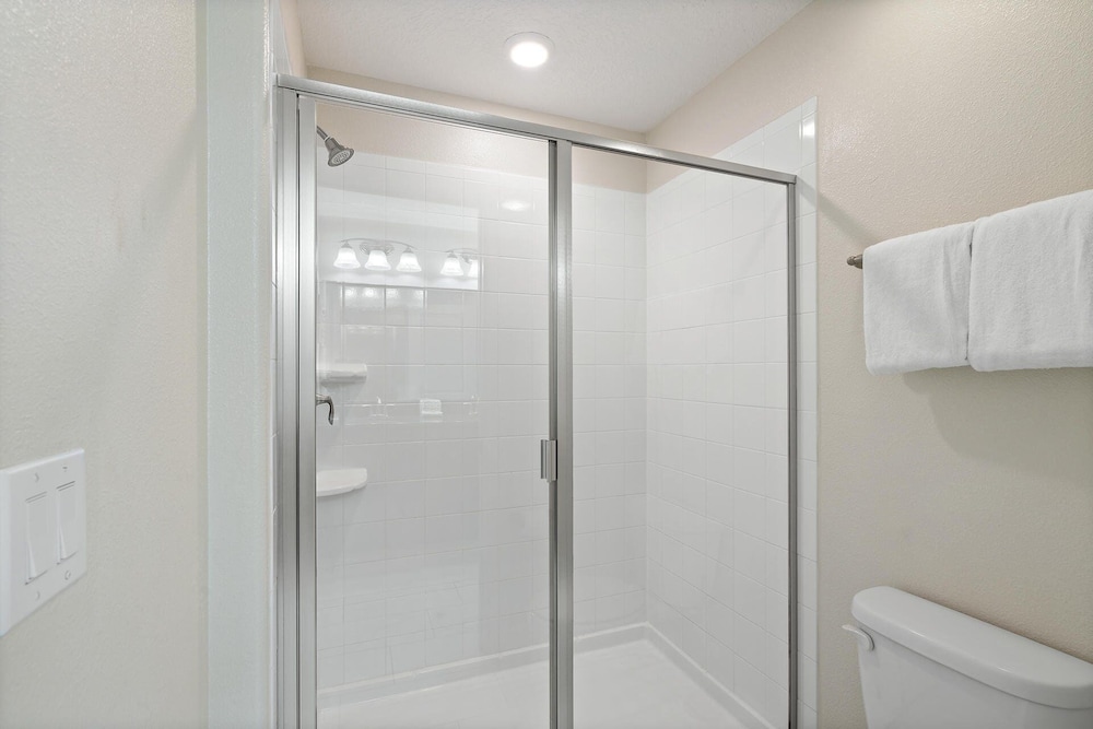 Championsgate Resort 6 Bedroom Private Pool Home with Game Room 6 Home