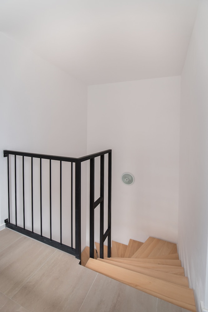 Thomas Apartments view 2