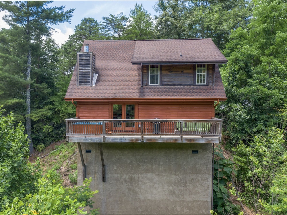 Alexas Hideaway by Jackson Mountain Rentals view 5