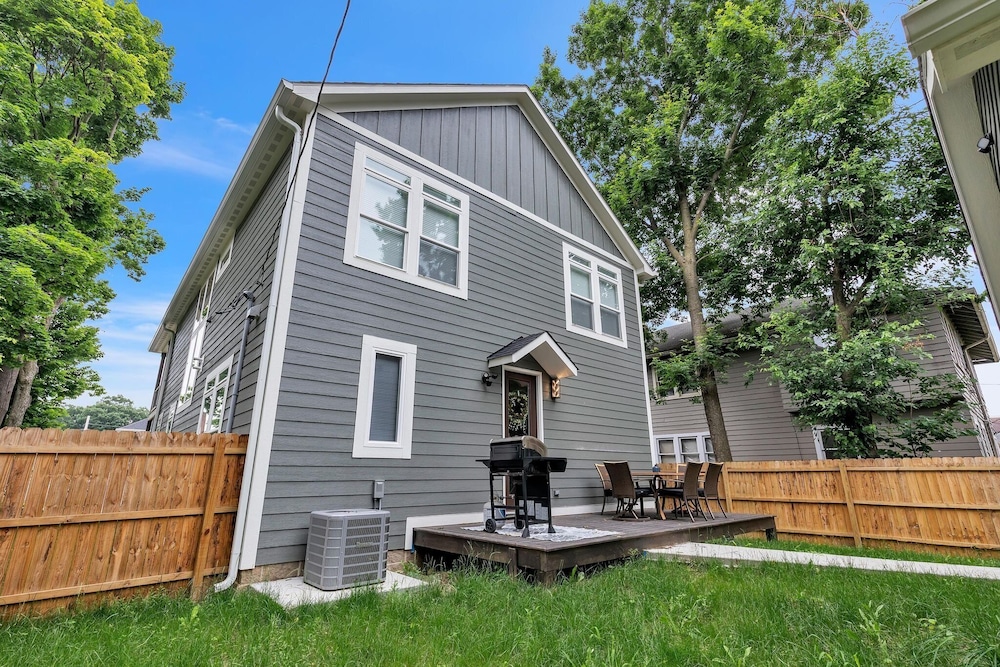 Brand-new 4br Unique Design Near Downtown Indy 4 Bedroom Home