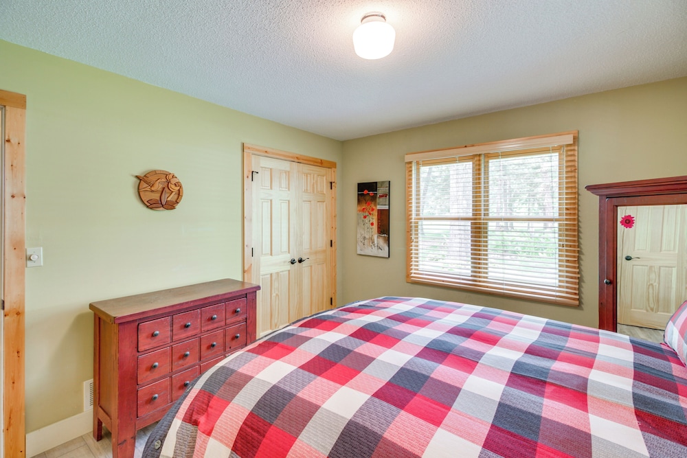 2 Mi to Marina: Family Home on Sibley Lake!