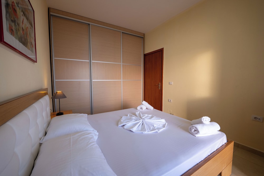 StarLight Apartments 1