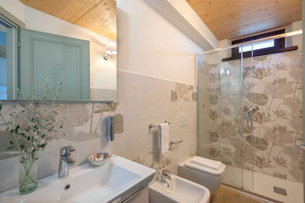 I Gelsi 12 2 by Marche Holiday Villas
